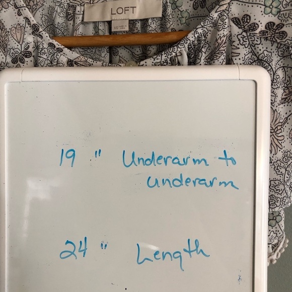 Loft Sz XS Peasant Boho Top Blouse Floral Neutral Keyhole Ruffled Cottagecore - Picture 9 of 9